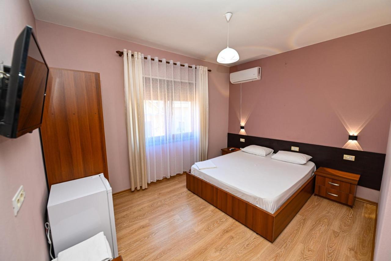 שקודר Hotel Epoka מראה חיצוני תמונה