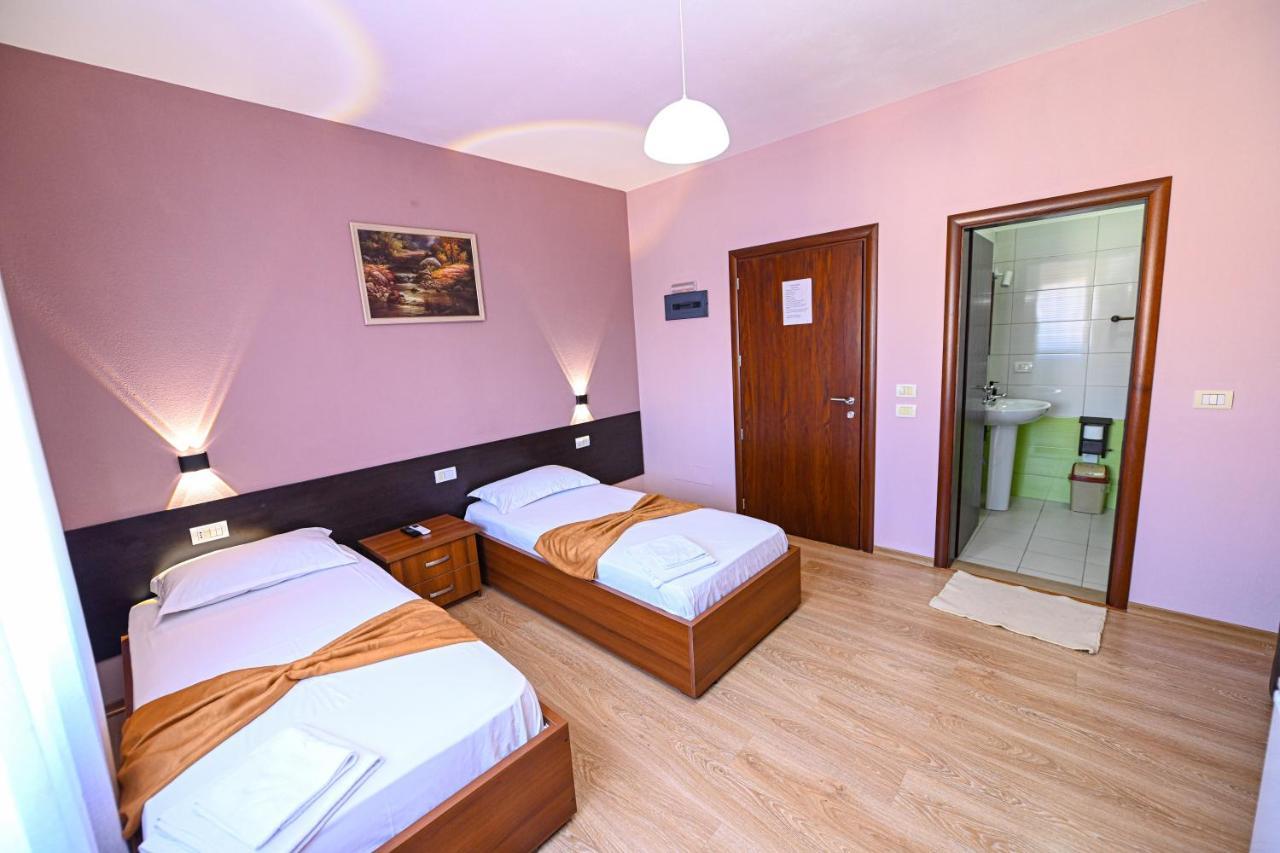 שקודר Hotel Epoka מראה חיצוני תמונה