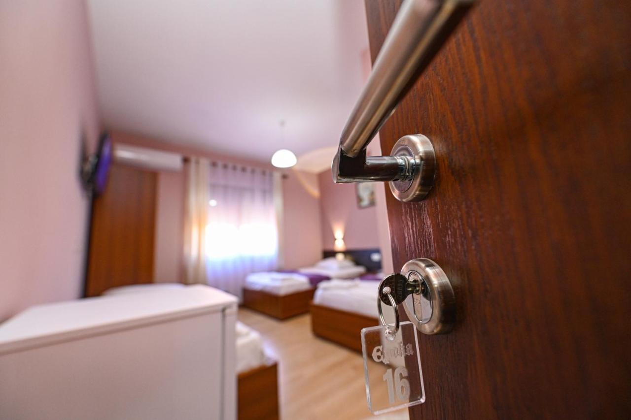 שקודר Hotel Epoka מראה חיצוני תמונה