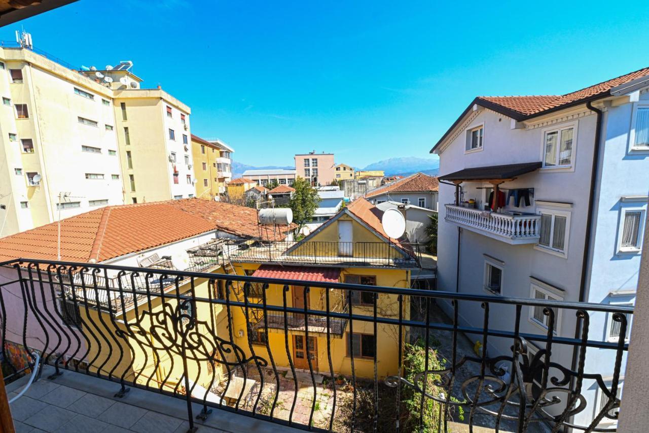 שקודר Hotel Epoka מראה חיצוני תמונה