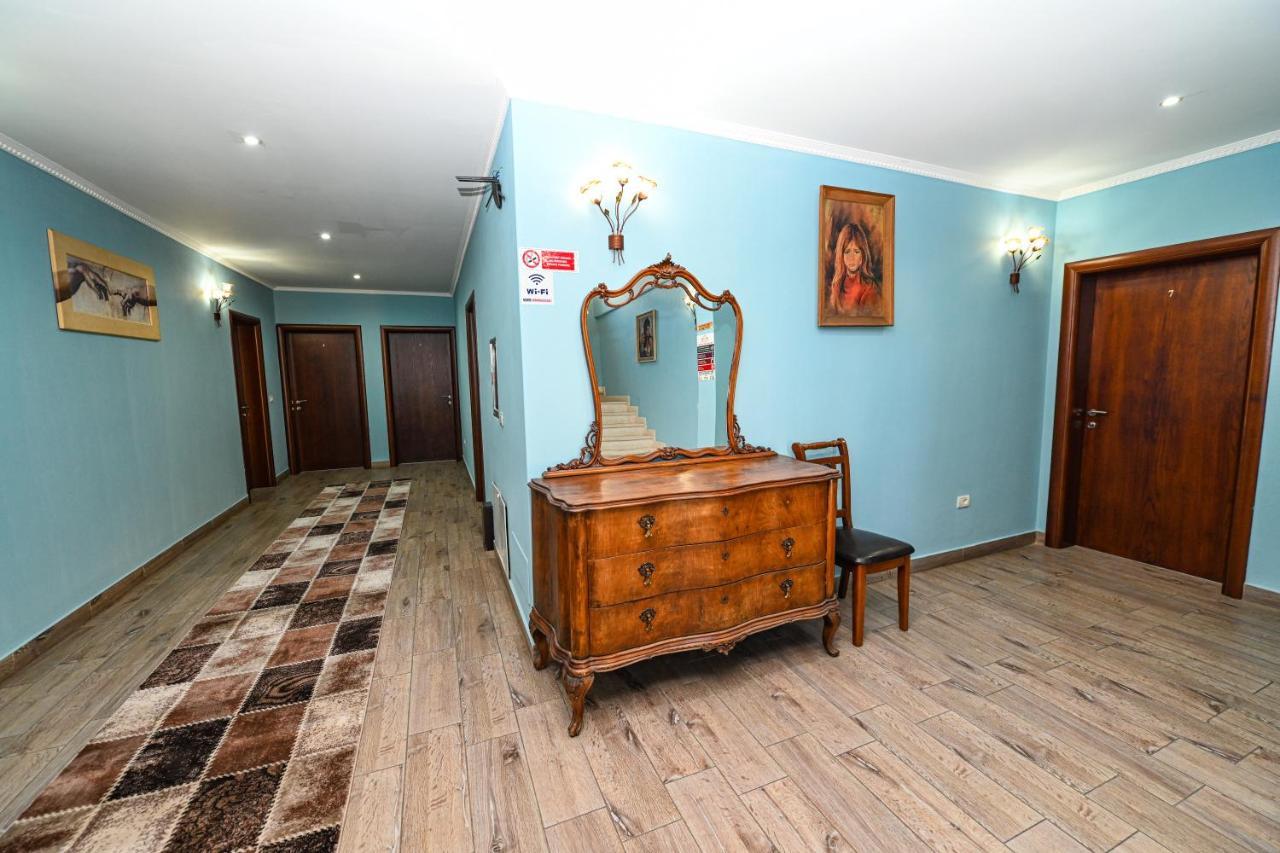 שקודר Hotel Epoka מראה חיצוני תמונה